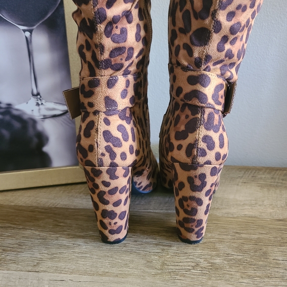🐆JOURNEE COLLECTION Leopard Print Over-the-Knee Slouchy Side Zipper Boots Sz 8 - Picture 4 of 15